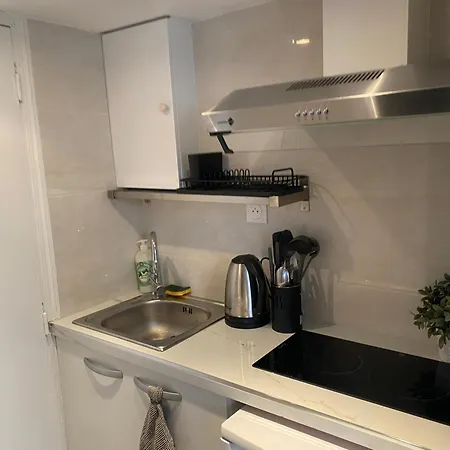 Charmant Studio Au Coeur De * Paris